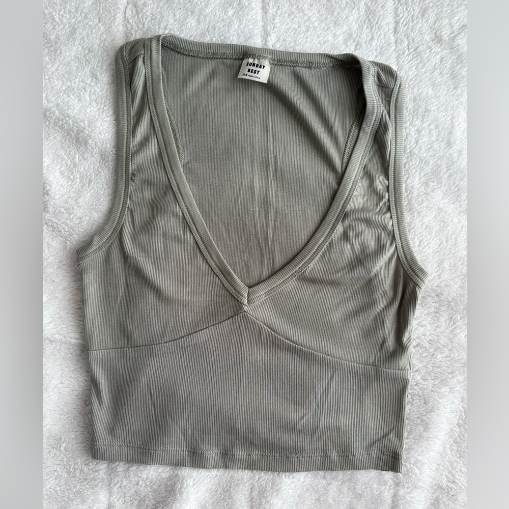 ARITZIA SUNDAY BEST CROP TOP